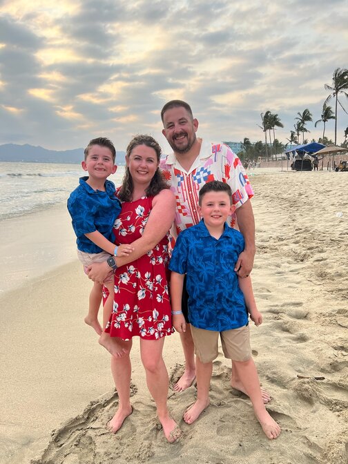 Jessica Urioste with family